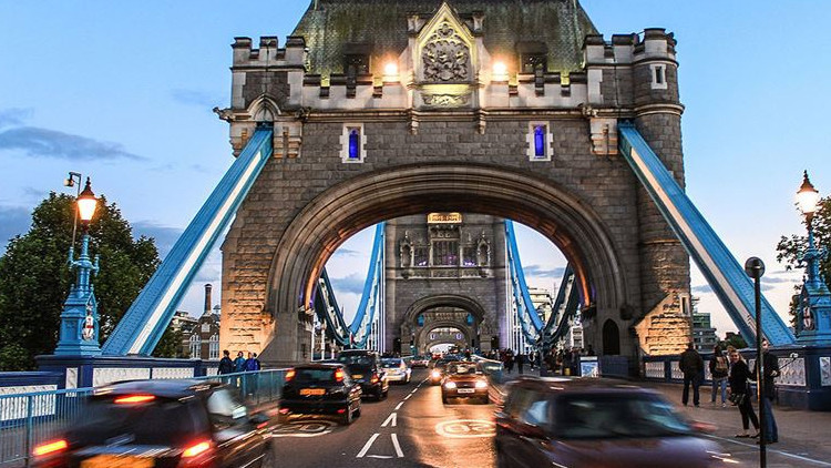 İngiliz otomotiv sektörünün üretimi daraldı