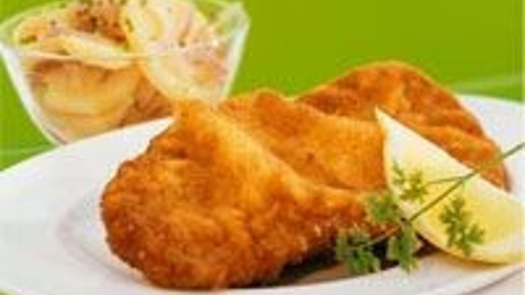 Muhteşem ikili: Viyana usulü şinitzel ve patates salatası