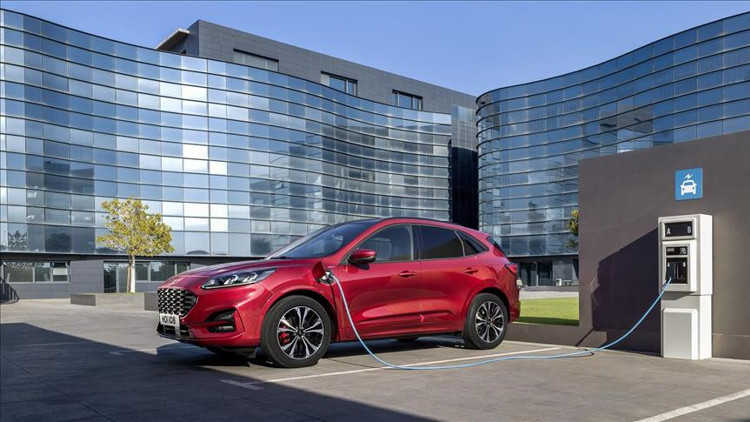 Ford, yeni elektrikli ve hibrit araç modellerini tanıttı