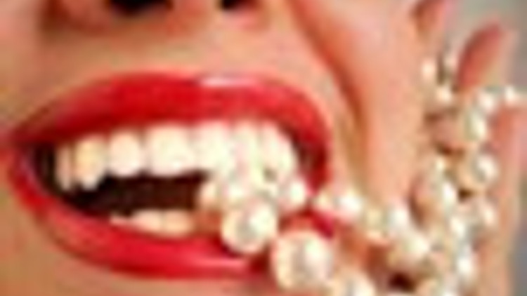 Düğününüz Gülüş Tasarımı ile Güzelleşsin Düğününüz Gülüş Tasarımı ile Güzelleşsin