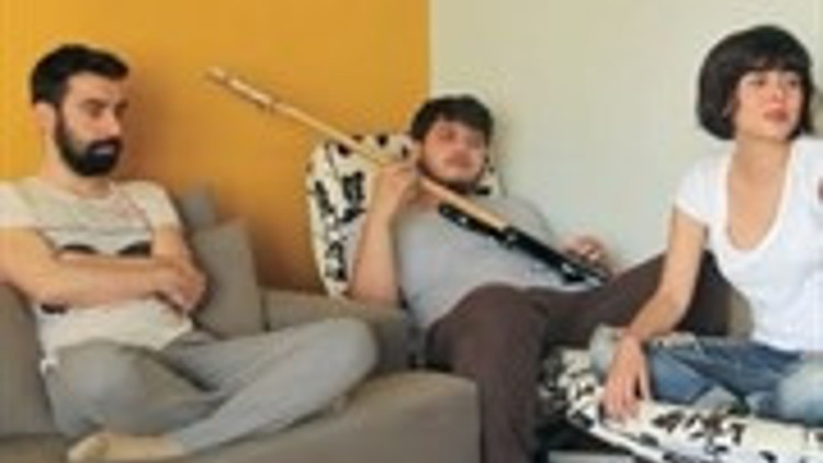 Yeni Enstrüman Keşfeden Arkadaşı Sakinleştirmenin Yöntemleri