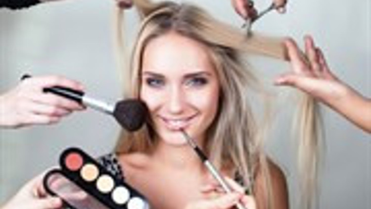 Adım Adım Pratik Yaz Makyajı Adım Adım Pratik Yaz Makyajı