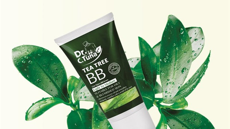 Karma ve Yağlı Ciltler Çay Ağacı Yağı ile Canlanıyor