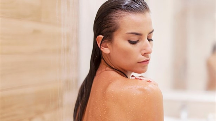 Duş Alırken Yapmanız Gereken 4 Önemli Şey