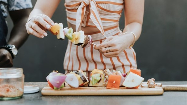 Vegan Beslenme Hakkında Merak Edilenler Vegan Beslenme Hakkında Merak Edilenler