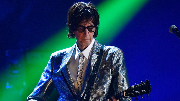 Amerikalı müzik grubu The Carsın solisti Ric Ocasek hayatını kaybetti