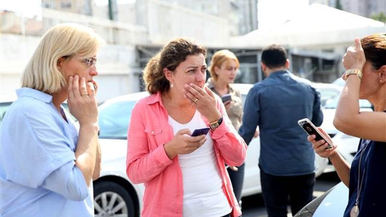 Son dakika... İstanbuldaki şiddetli depremi uzmanlar yorumladı: Büyük İstanbul depremi...