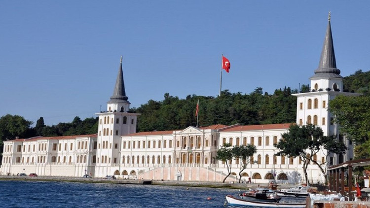 Kulelide 44 öğrenciye sahte rapor soruşturmasında 11 uzman doktor gözaltına alındı Kulelide 44 öğrenciye sahte rapor soruşturmasında 11 uzman doktor gözaltına alındı