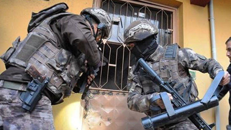 Sosyal medyadan terör propagandasına 10 gözaltı