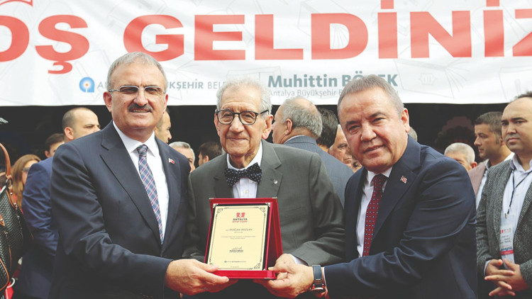 Antalya’da karikatür yarışması