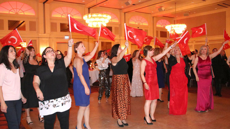 ‘Cumhuriyetin temelinde Anadolu kadınının alın teri var’