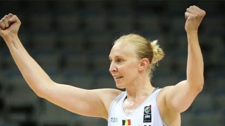 Ann Wauters sağlık kontrollerinden geçti Ann Wauters sağlık kontrollerinden geçti