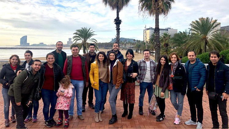 Vali Sonel sözünü tuttu Öğretmenler Barcelona’yı doyasıya gezdi…