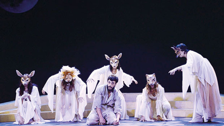 ‘Leyla ile Mecnun’a külliyede gala