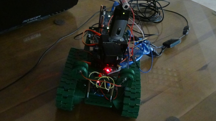 Simavda üniversite öğrencilerinden insansız tank projesi Simavda üniversite öğrencilerinden insansız tank projesi