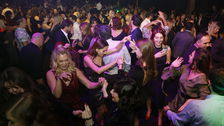 Coşkulu karşılama Coşkulu karşılama