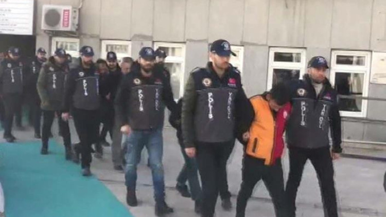 Kredi çetesi çökertildi