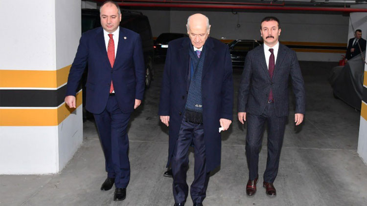 Bahçeliden sürpriz hediye Ömrüm boyunca gururla mahfuz tutacağım