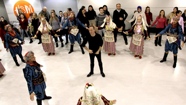 250 kişiyle Harmandalı Zeybeği