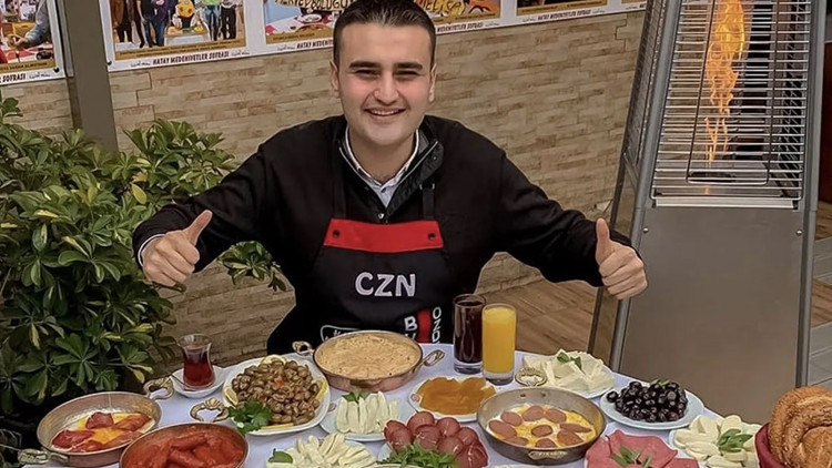 Son dakika: Annesinin tutuklandığı iddia edilmişti CZN Buraktan açıklama geldi..Hayatım boyunca..
