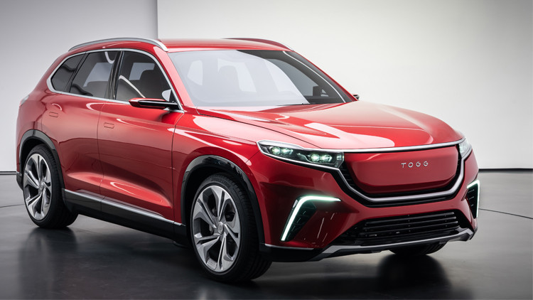 İtalyan küratör Molinariden yerli otomobile övgü İtalyan küratör Molinariden yerli otomobile övgü