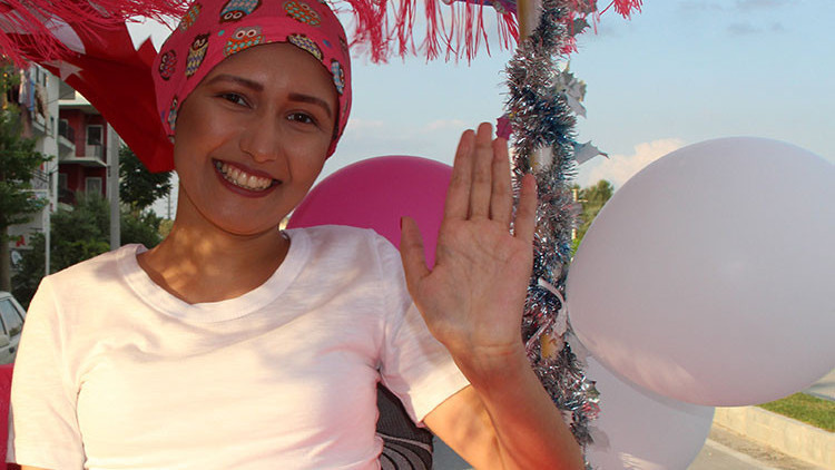 İrem Ayvalı 2.5 yıldır kanserle mücadele ediyordu... Kahreden haber... İrem Ayvalı 2.5 yıldır kanserle mücadele ediyordu... Kahreden haber...
