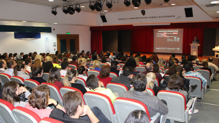 Velilere ‘gelişim semineri