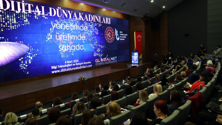 Hedefimiz teknolojileri alanında da kadınların istihdam oranını artırmak