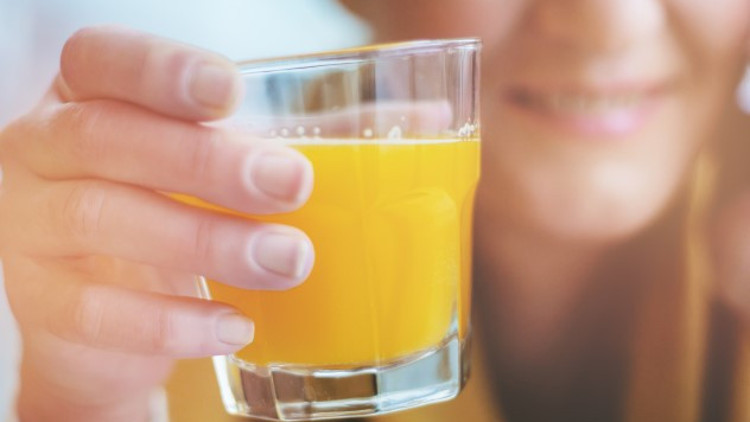 Hastalıklardan Korunmak İçin Süt ve Portakal Suyu Tüketin Hastalıklardan Korunmak İçin Süt ve Portakal Suyu Tüketin