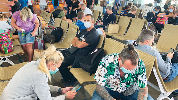 Turizmci pandemiye kilitlendi