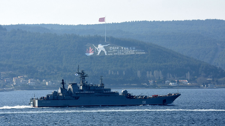 Rus savaş gemisi Caesar Kunikov, Çanakkale Boğazından geçti