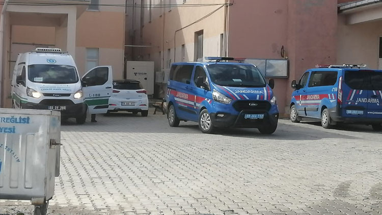 Bekçilere pompalı tüfekle ateş açtı, çatışmada öldü Bekçilere pompalı tüfekle ateş açtı, çatışmada öldü