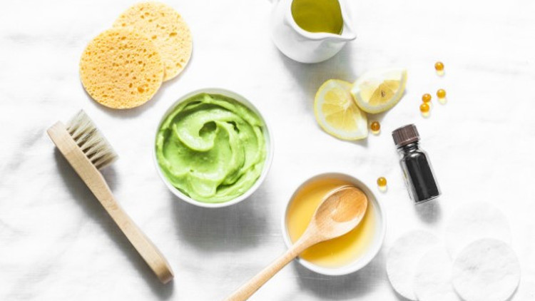 Evde yapabileceğiniz avokadolu saç maskesi tarifi