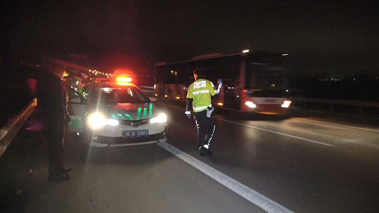 Bursada otobanda otomobilin çarptığı yaya öldü