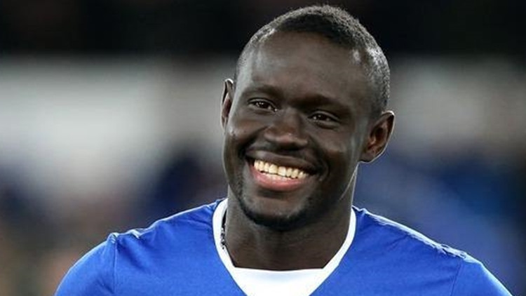 Oumar Niasse, corona virüs uyarılarını dinlemedi Skandal karar... Oumar Niasse, corona virüs uyarılarını dinlemedi Skandal karar...