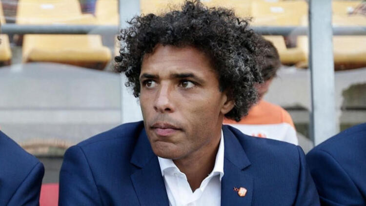 Van Hooijdonktan Türkçe evde kal mesajı Van Hooijdonktan Türkçe evde kal mesajı