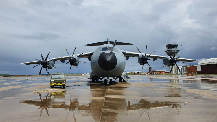 Son dakika haberi: MSB duyurdu: TSKya ait yardım malzemesi taşıyan uçak İtalyaya indi