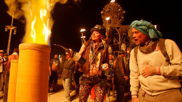 Dünyaca ünlü Burning Man Festivali iptal edildi