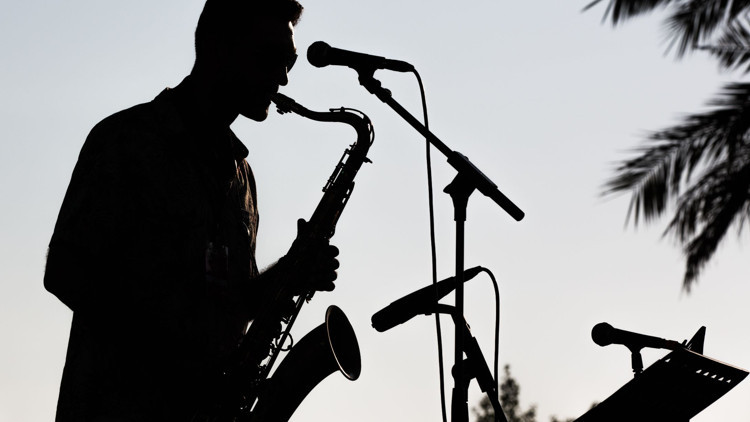 İstanbul Caz Festivali ertelendi İstanbul Caz Festivali ertelendi