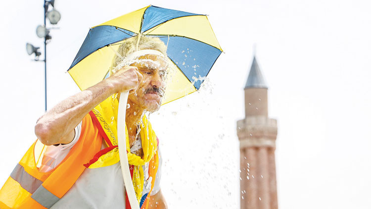 Sıcak hava virüsü yavaşlatır ama öldürmez