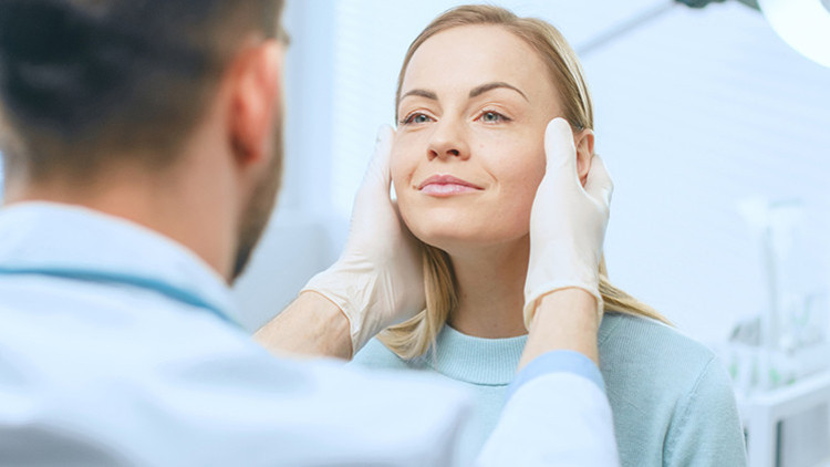 40 Yaş Sonrası Yaşanan Cilt Sorunları ve Çözümleri