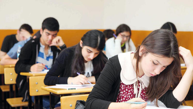 Yarın okullar tatil mi, bayram tatili birleştirildi mi? MEB 30 Ekim okullar tatil mi oldu mu, kaç gün tatil?