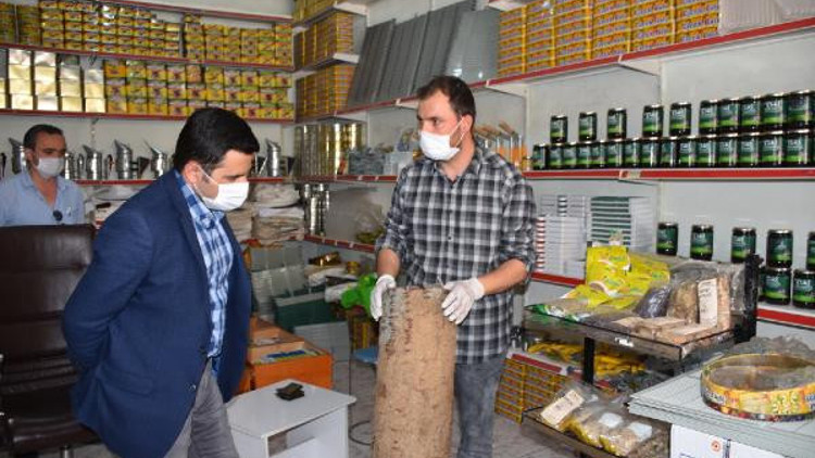 Kaymakam Pendik, bal satıcılarıyla buluştu Kaymakam Pendik, bal satıcılarıyla buluştu