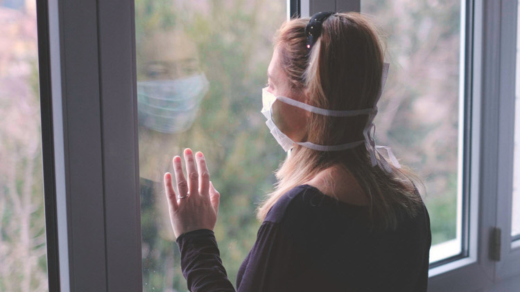 Giyim mağazalarına akıllı dezenfeksiyon dolabı Giyim mağazalarına akıllı dezenfeksiyon dolabı