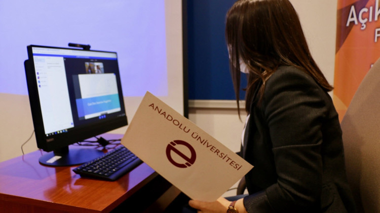 Engelli açıköğretim öğrencilerinin imdadına teknoloji yetişecek Engelli açıköğretim öğrencilerinin imdadına teknoloji yetişecek