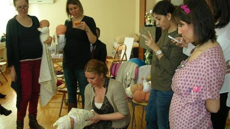 Yeni anne ve babaları bilgilendirecek seminer Yeni anne ve babaları bilgilendirecek seminer