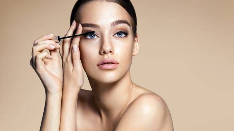 Genç gösteren 7 makyaj tekniği