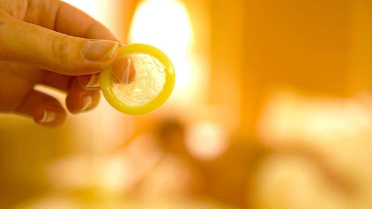 “İlişki sırasında prezervatif yırtıldı”