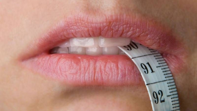 Bulumia Nervoza, dişlerde ciddi zararlara yol açıyor