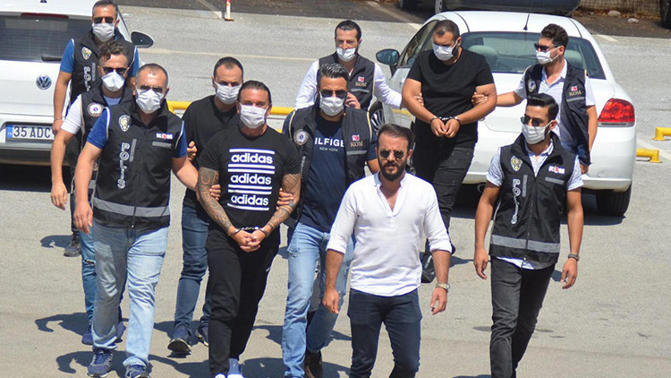 Suç çetesi Hells Angelsın lideri Arabacı ile 3 şüpheli adliyede Suç çetesi Hells Angelsın lideri Arabacı ile 3 şüpheli adliyede